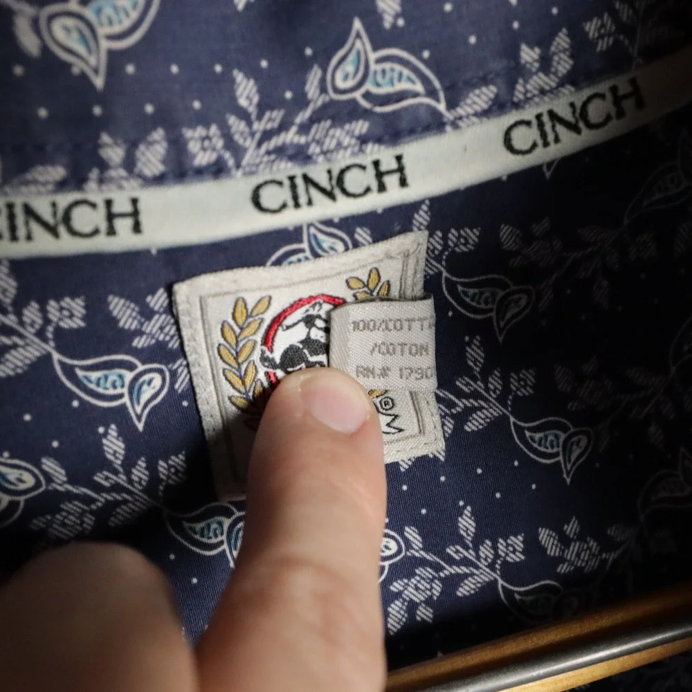 Cinch Mens Long Sleeve Button Down Shirt Blue Paisley‎ Print Size M